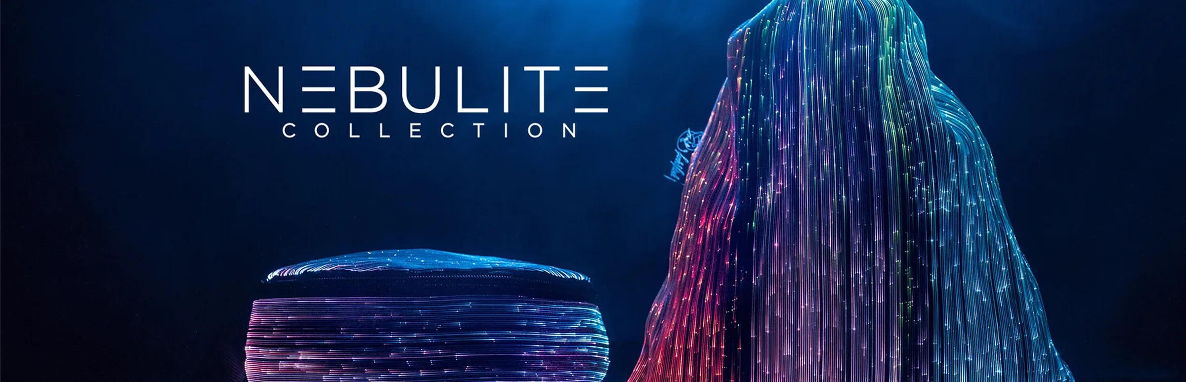 Nebulite Collection: leuchtende Taschen aus Glasfasergewebe vor dunklem Hintergrund